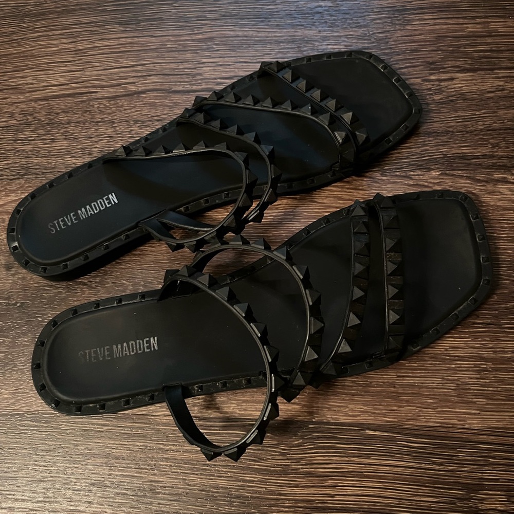 Steve Madden Women's Skyler Flat Sandal